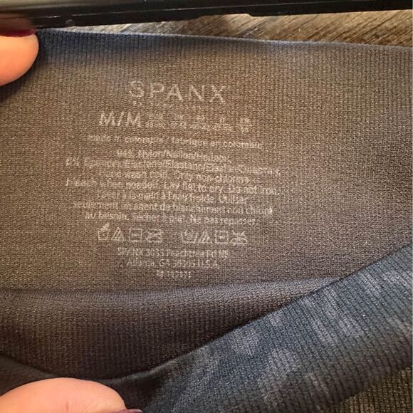 Spanx leggings size medium leopard print - Picture 7 of 7